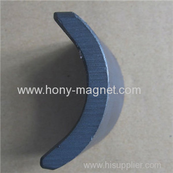Good performance arc shaped permanent magnet