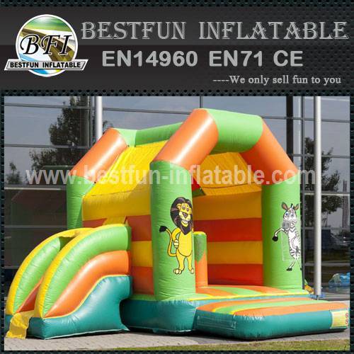 Amusing inflatable bounce house