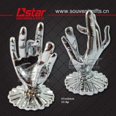 The metal souvenir figurine