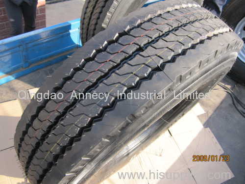 high quality China low price all steel radial bus and Heavy duty truck tyres/tires 12R22.5 13R22.5
