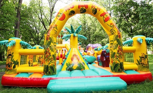 Attractive inflatable dragon slide