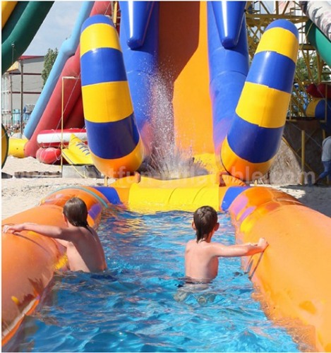 Giant inflatable hippo slide