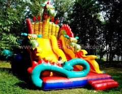 Inflatable monster strunggle slide