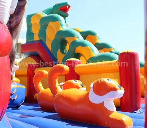 Jungle mania inflatable slide