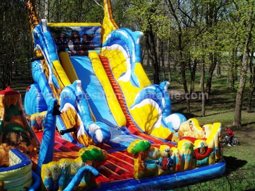 Multi slides inflatable playground