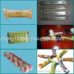 Plastic spoon Automatic horizontal packing machine with automatic feeding system