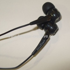 Creative EP-830 EP830 In-Ear Noise Isolating Earphone Headphones Silver Black