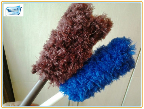 Duster with handle and holder