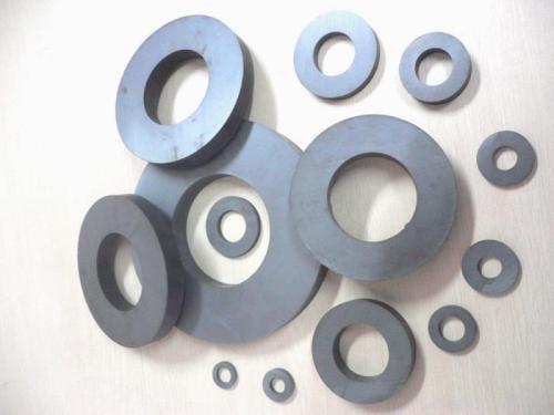 Hard custom ferrite cylinder magnet for sale