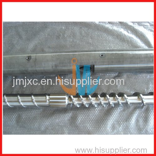Vented screw barrel for recycling pelletizing