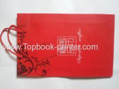 High-end spot UV kraft paper bottom-pasting gift bag for scarf packaging with cotton ropes