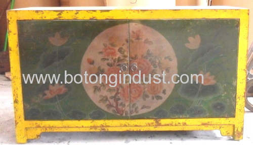 Classical painted Chinese cabinets