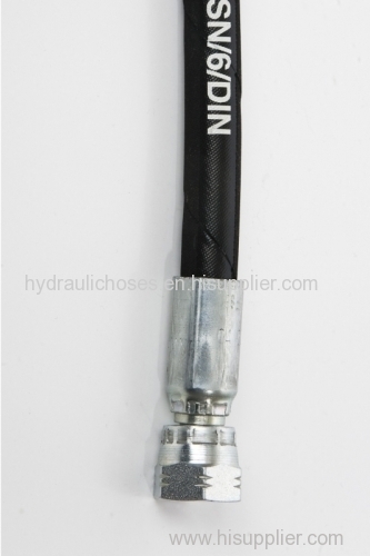 1SN hose with straight fitting