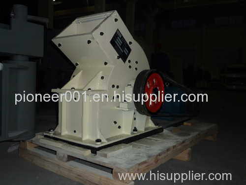Introduction of small diesel engine hammer crusher