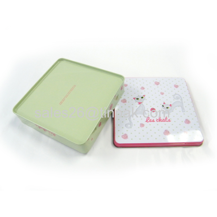 Lovely square tin case for gift card