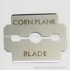 Double edge safety blade