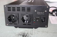 2000W Dual sockets with UPS&Charger function power inverte