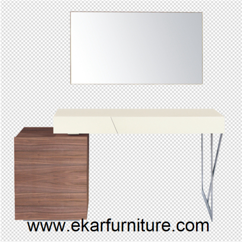 Bedroom mirror and table decoration table