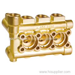 Brass manifolds with multiple ways