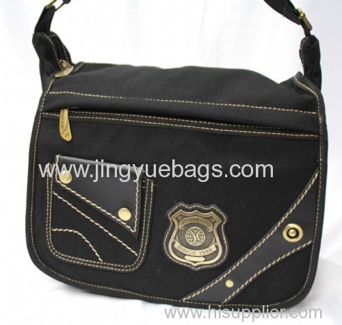 Fashion leisure messenger bag