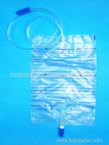 Urine bag for medical use pull push valve