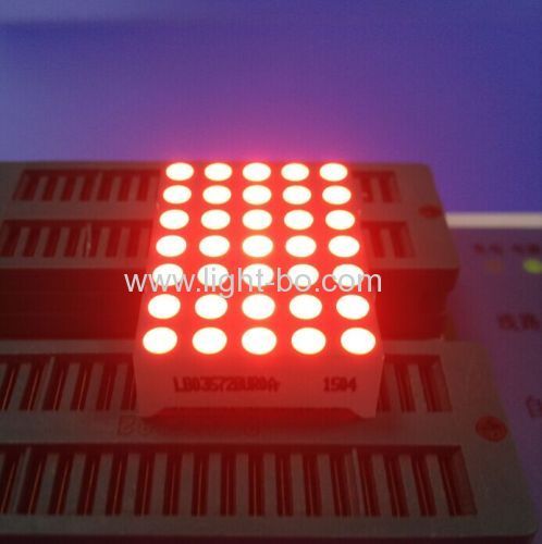 Ultra Red 1.2 "3 milímetros 5 x 7 Dot Matrix Display LED para mover mensagens Sinais / monitores