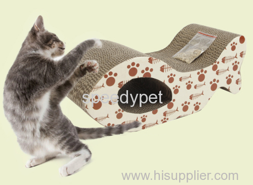 New design fish Shape cat scratcher board with steady feet
