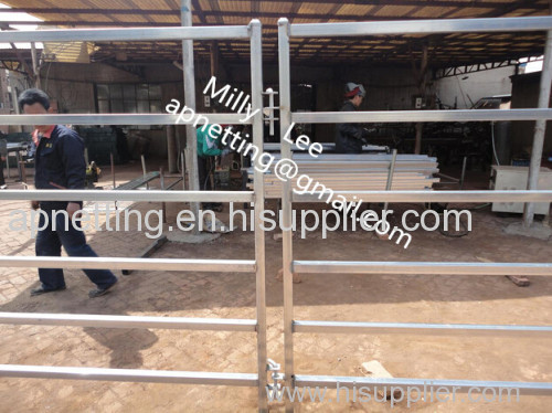 permanent Ranch round yard or corral panel fencing,portable livestock yard fence panels china professional facotry