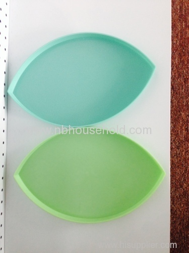 Small Leaf Shape Plastic Fruit Plate