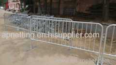 Pedestrian corwd control barricade fence/Galvanised steel tube pedestrian barriers professional factory in China