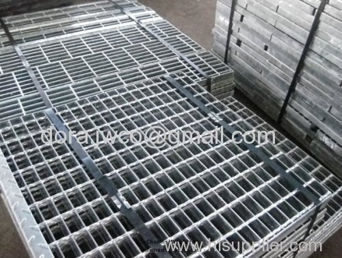 Galvanized trench cover grating