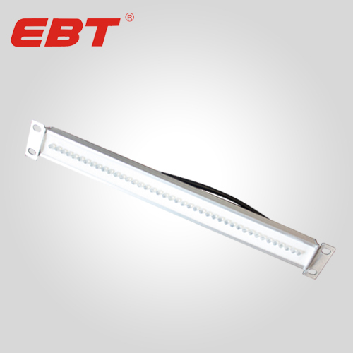 Low Junction Temperature for high efficacy 100lm/w wall light