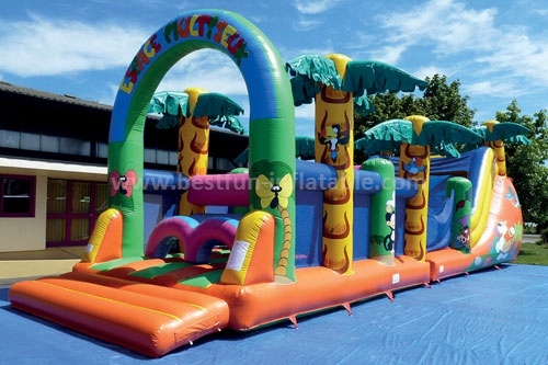 2015 Insane Inflatable 5k Course & Obstacles