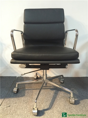 Eames low back soft pad chair