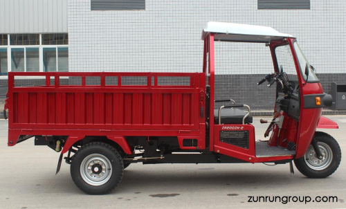 loading tricycle rickshaw