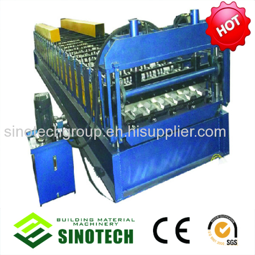 Roof tile forming machine