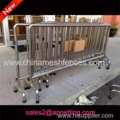 Reflective stripe warning movable fence stainless steel crowd control barrier pedestrian fence