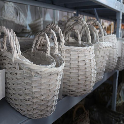 small baskets with handles and wicker picnic basket