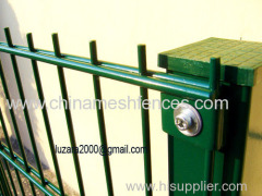 Green Powder-coating Twin Wire 2D Panel Fencing