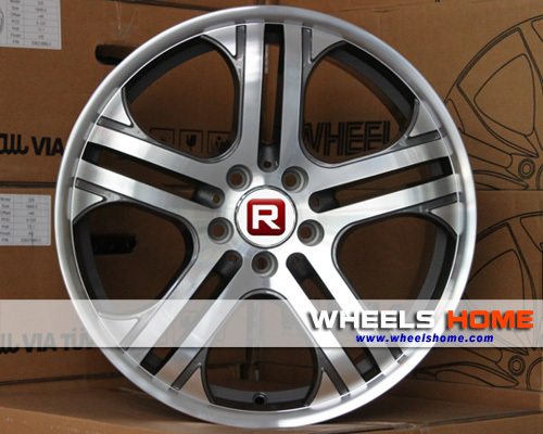 Mercedes-Benz replica alloy wheels