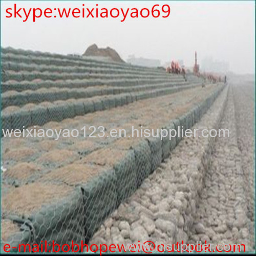 Stone cage/heavy hexagonal wire mesh