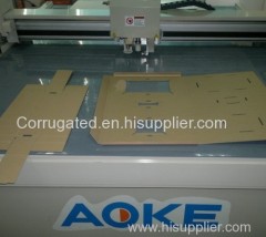 Corrugated cardboard cutting machine