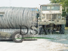 Galvanized welded razor wire mesh/Blade concertina razor barbed wire export to American & African