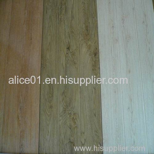 Handscraped HDF/MDF Laminate Flooring ISO9001:2000 Standard
