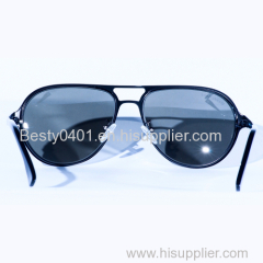 Sunglasses Fashion Brand Polycarbonate Wonderland Sunglasses in Mens and Womens Sunglasses