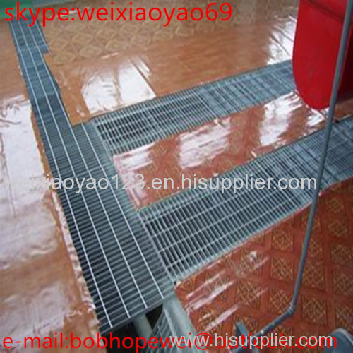 platform grating. steel grating platform