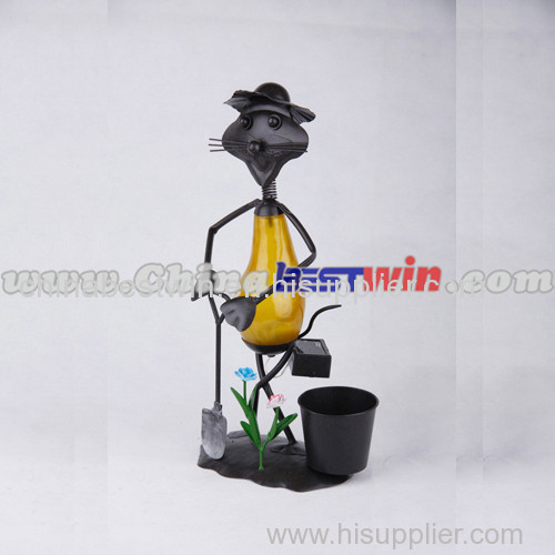 Working Cat with Bucket shovel solar light