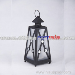 Beautiful Hanging Solar Lantern