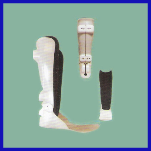 Moderate adjustment leg brace