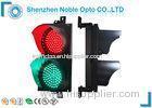 Super Bright Red Green Solar Traffic Lights 200Mm Black Housing Heat Resistance